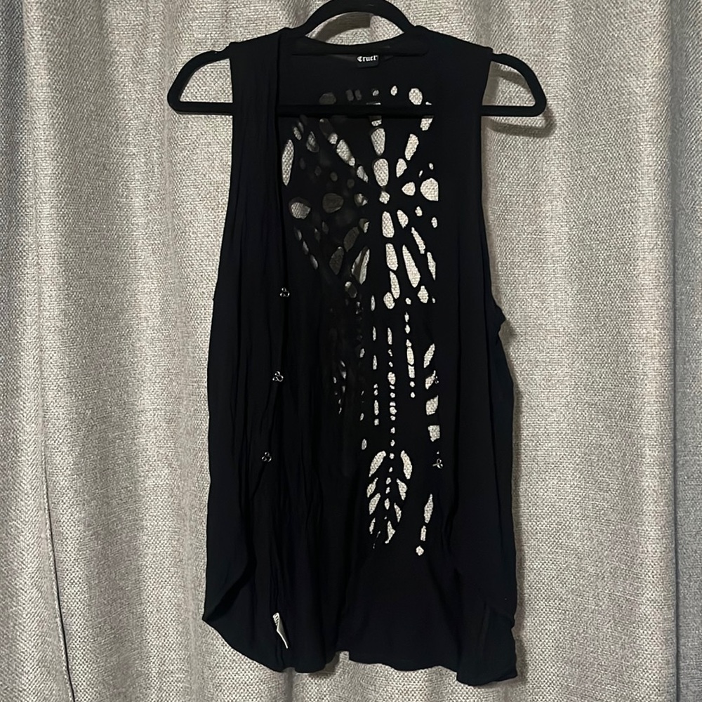 Cut out vest cardigan